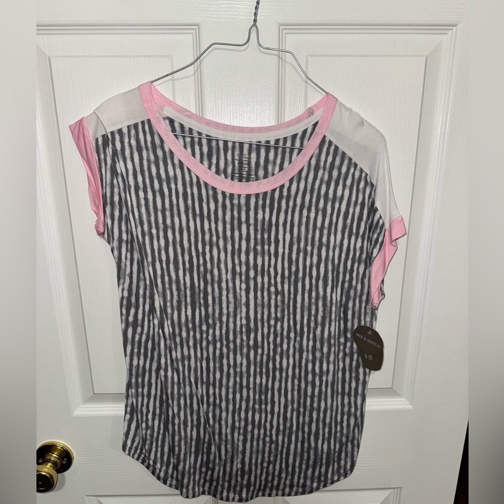 SET OF 2 Silky Tshirts SIZE S/M